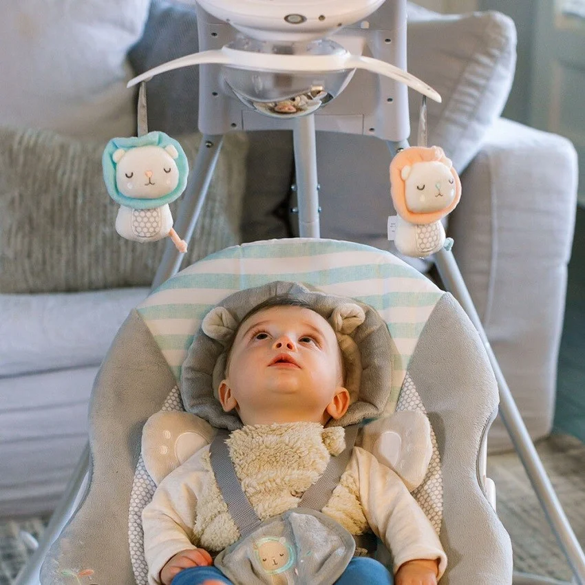 KIDS II Ingenuity Ljuljaska InLighten - Landry the Lion 12164